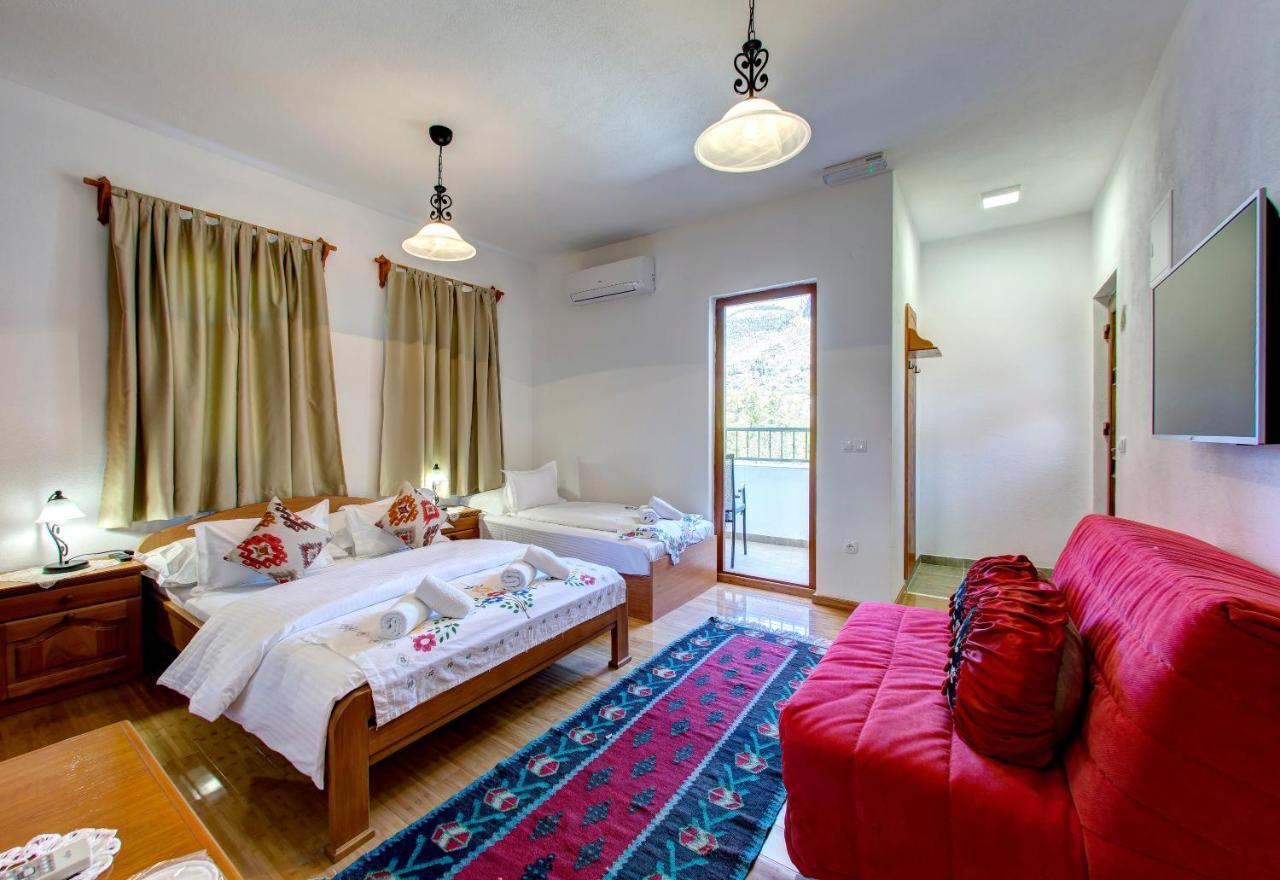 Hotel Almira Mostar Buitenkant foto