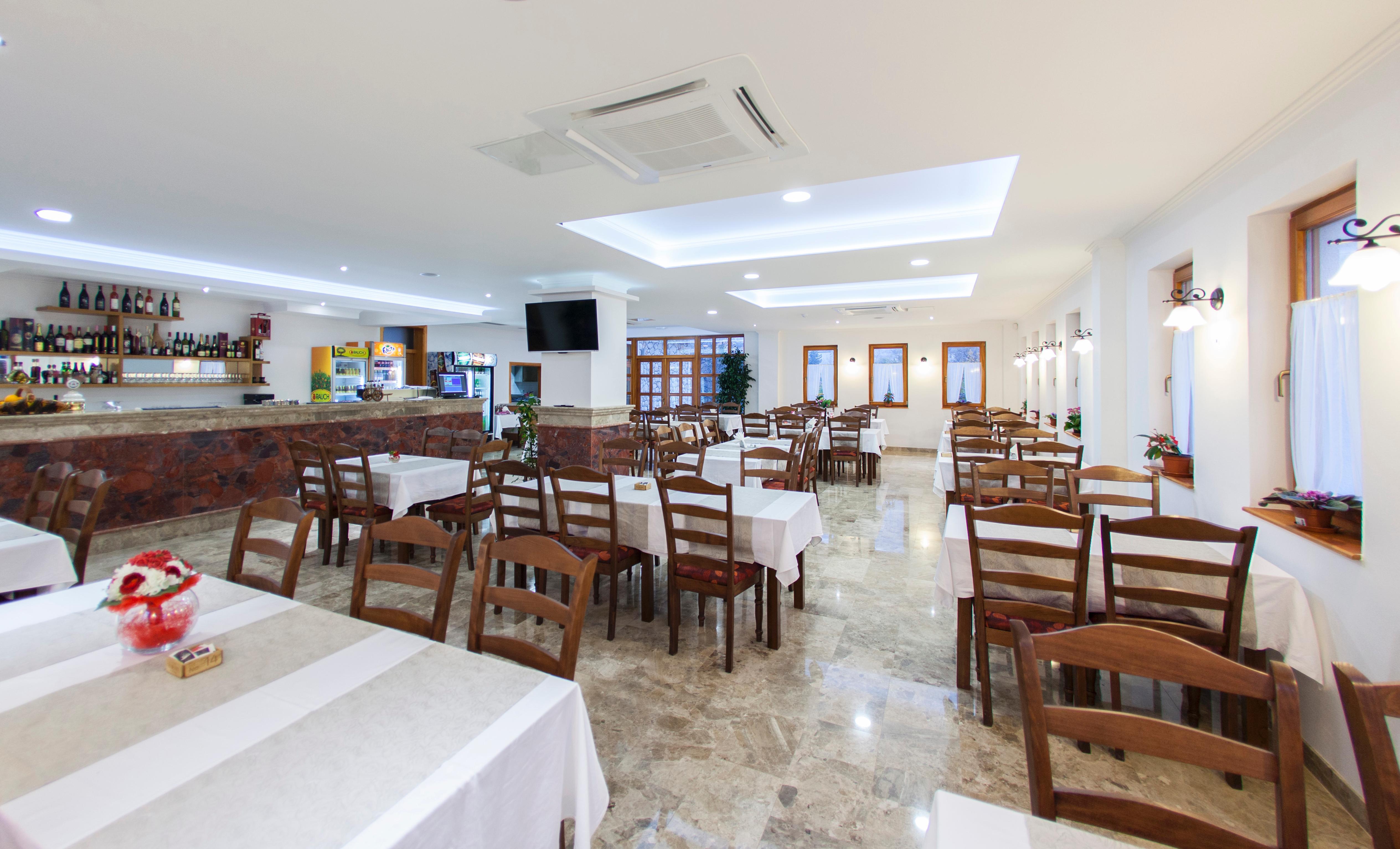 Hotel Almira Mostar Buitenkant foto