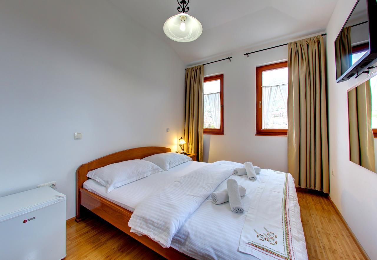 Hotel Almira Mostar Buitenkant foto